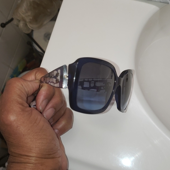 🚫SOLD🚫 Chanel shades - Picture 9 of 11
